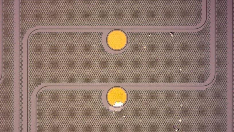 Photonic circuits